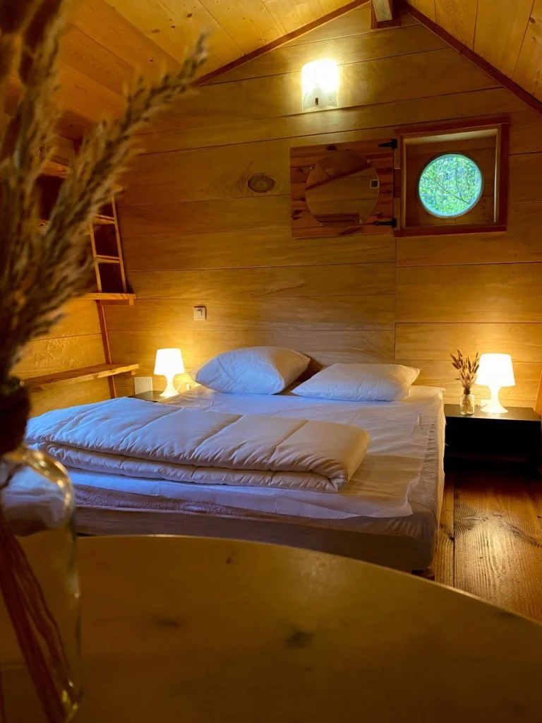 Hutte cabane insolite jura